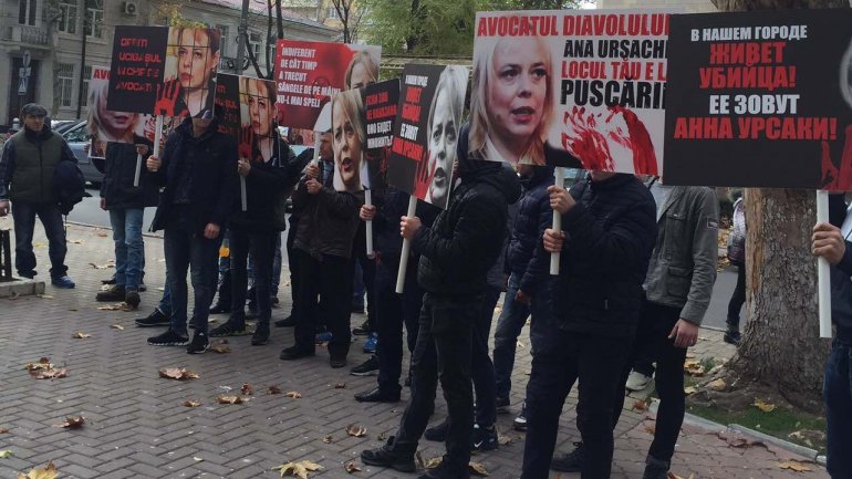 Protests in front of General Prosecutor's Office and Ministry of Justice against Ana Ursachi