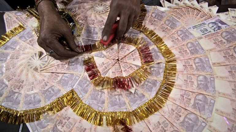 India allows 250,000-rupee withdrawals for wedding expenses