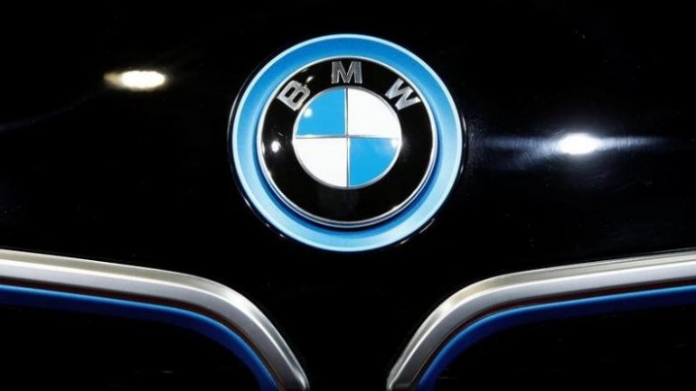 BMW to offer new version of i3 electric car in 2017