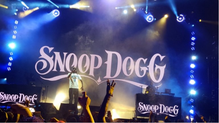 Snoop Dogg to perform in small Romanian village where he checked in by mistake