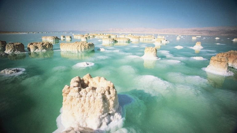 Dead Sea drying: A new low-point for Earth