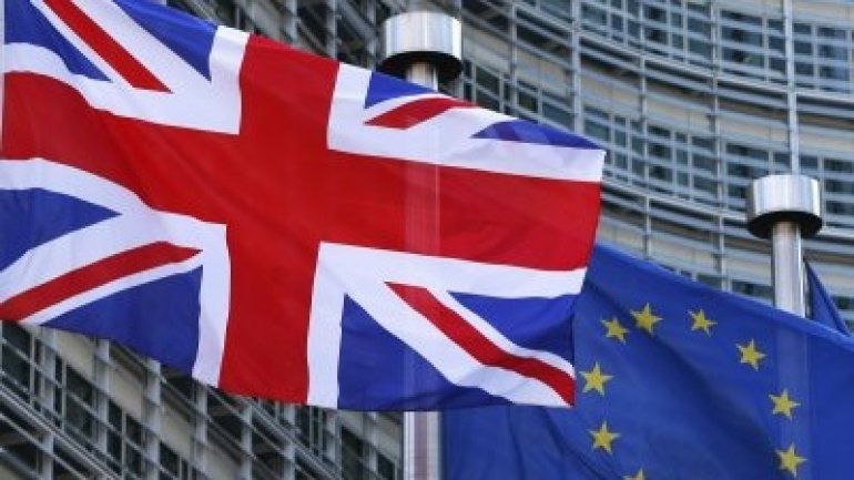 Government has failed to explain Brexit to young people properly, survey suggests