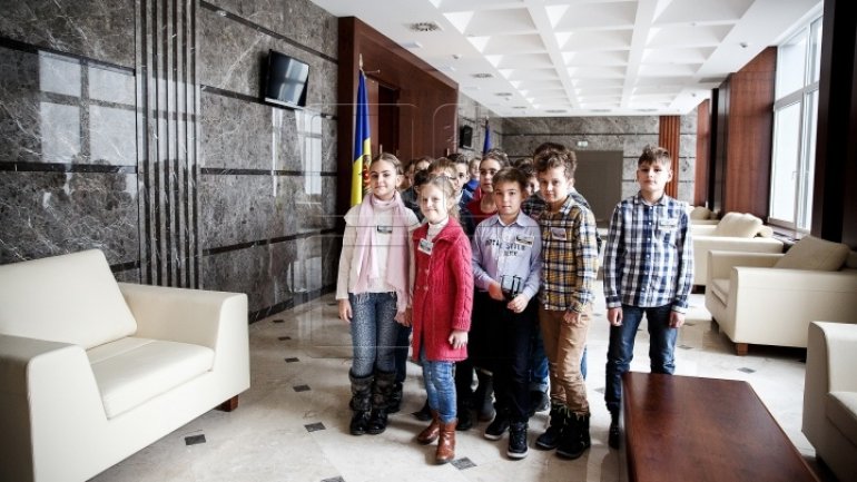 Parliament visited by group of children (PHOTOREPORT)