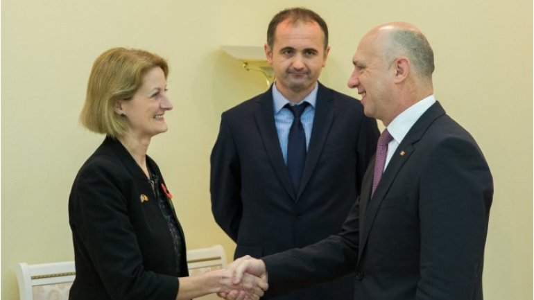 Moldovan prime minister receives British ambassador