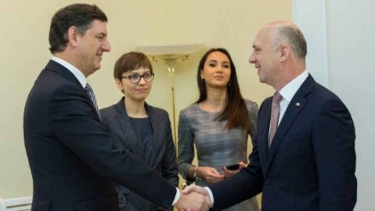 Moldovan Premier and Romanian Economy Minister discuss energy projects in Chisinau