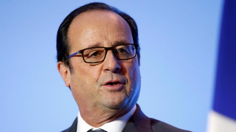 François Hollande seeks extension of state of emergency in France