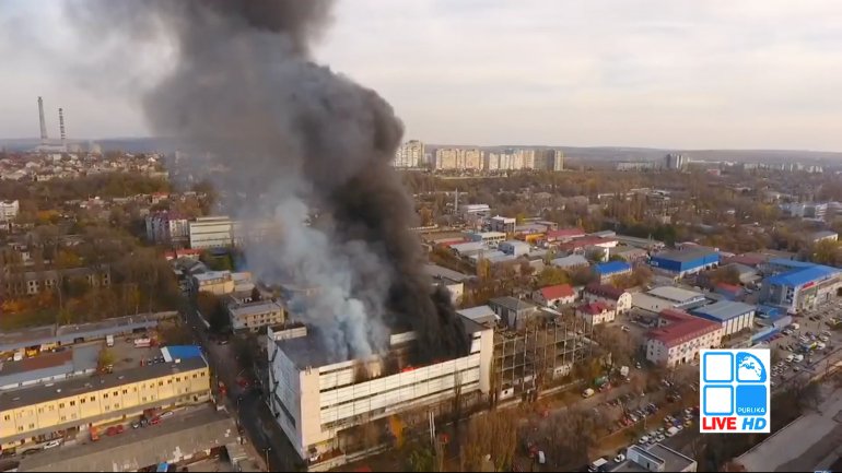 Huge fire in Chisinau. Entire city covered in plastic smell and smoke (PHOTO)