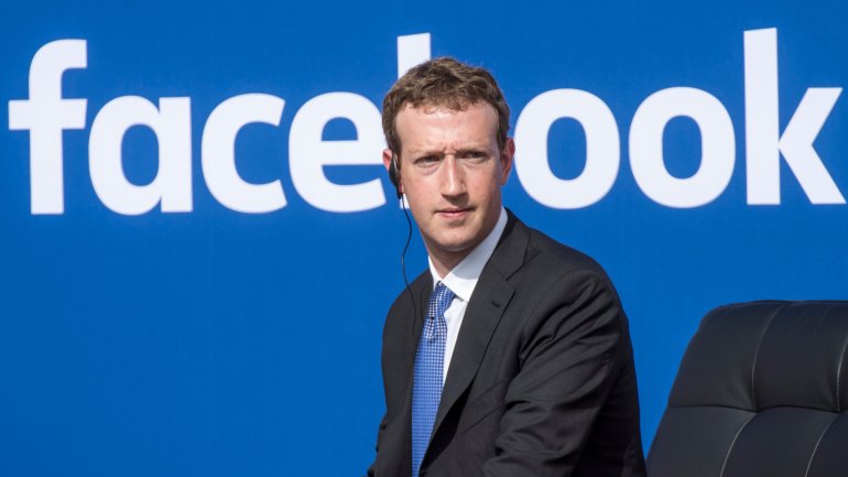 Mark Zuckerberg loses fortune just after his company reports huge revenues