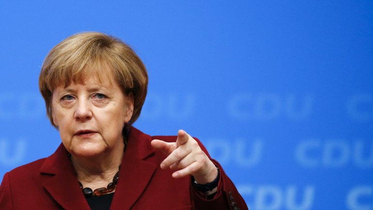 Angela Merkel prepares for new parliamentary race