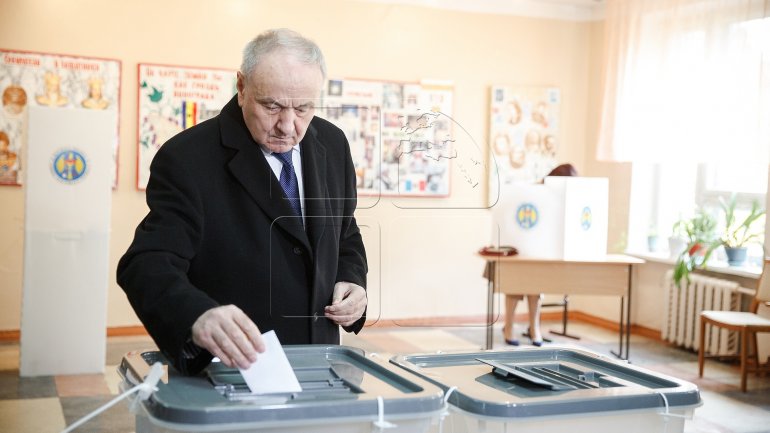 Moldova's president Nicolae Timofti has cast the ballot