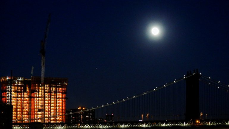 First glimpse of biggest supermoon ahead of full spectacle on Monday, 14 November 2016