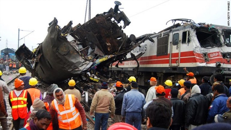 Death toll in Indian train crash rising