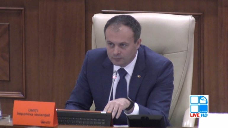 Moldovan Parliament turns orange marking World Day against violence against women