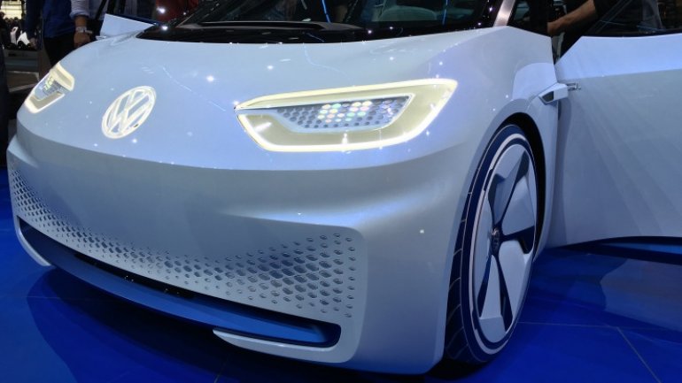 Volkswagen will begin making electric cars in North America in 2021