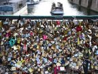 Paris to sell off love locks and give proceedings to refugees