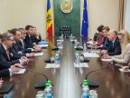 Moldovan prime minister meets with European Investment Bank vice president (PHOTO)