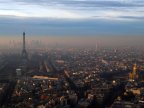 Paris struggles with worst pollution, restricts traffic for third consecutive day