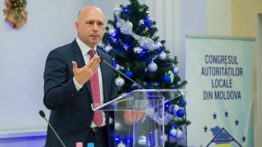 Premier inists on having open, constructive dialogue with local public administrations