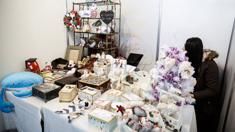 Christmas fairs start opening in Capital (PHOTOREPORT)