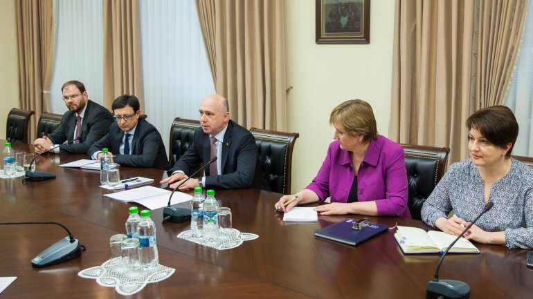 PM Pavel Filip held meeting with head of IMF experts mission, Ivanna Vladkova-Hollar (PHOTO)