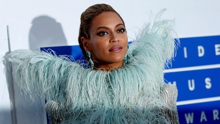 Grammy awards 2017: Beyoncé leads nominations with Lemonade