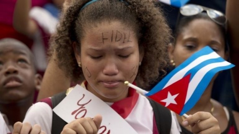 Cuba: Crowds pay last respects to Fidel Castro in Santiago