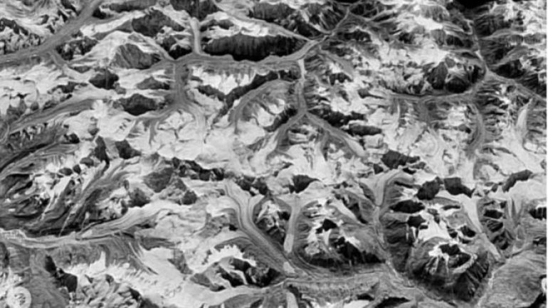 Spy satellites reveal Himalayan melt