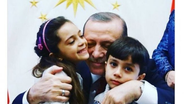 Bana Alabed, Aleppo's tweeting girl, meets Turkey's President Erdogan