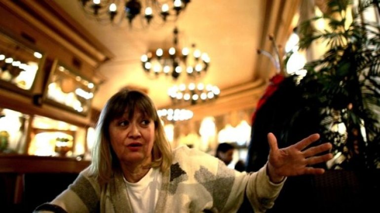 Vesna Vulovic, stewardess who survived 10,000m fall, dies aged 66