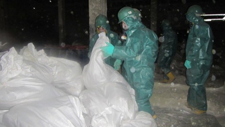 Moldovan military send pesticides to be destroyed in Poland