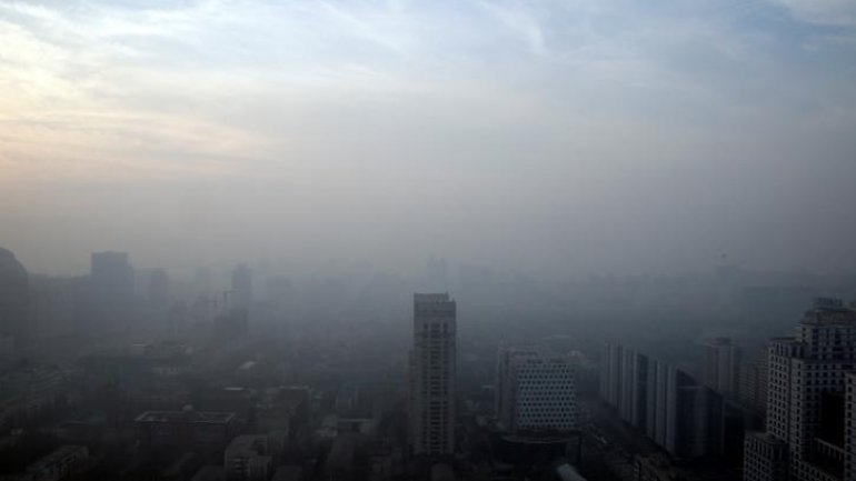 Red alert pollution declared in Beijing and other 21 Chinese cities