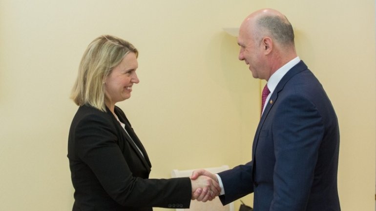 Moldovan premier briefs U.S. diplomat on reform attainments