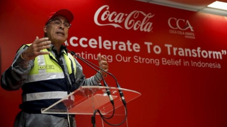 Coca-Cola CEO Muhtar Kent to step down in May, replaced by COO James Quincey