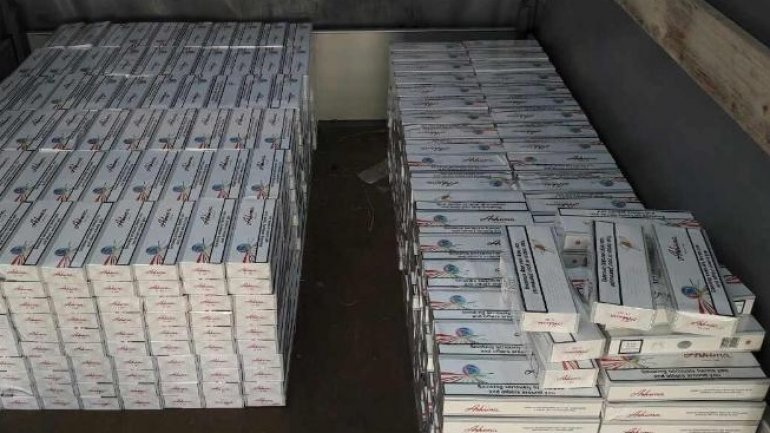 Moldovans arrested at border with Romania for cigarette smuggling 