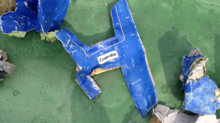 Egypt Civil Aviation Ministry: Traces of explosives found on EgyptAir crash victims