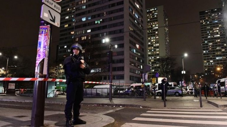 Armed man takes 7 people hostage in Paris travel agency (PHOTO/VIDEO)