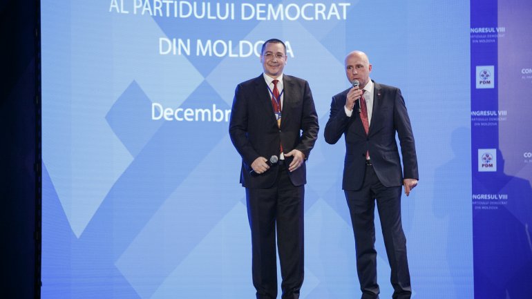 Victor Ponta is awarded with Order of Republic 