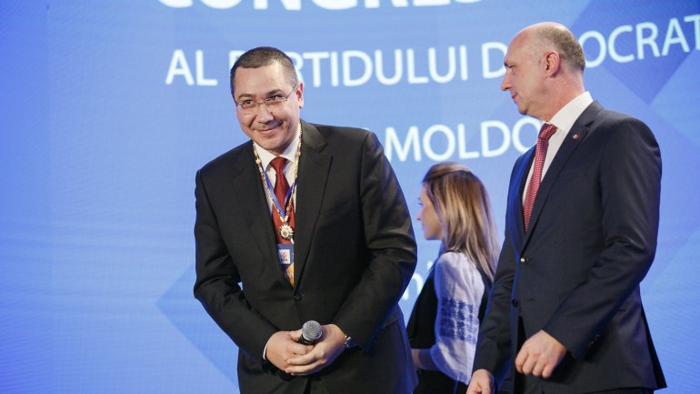 Victor Ponta is awarded with Order of Republic 