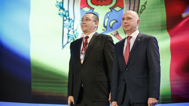 Victor Ponta is awarded with Order of Republic 