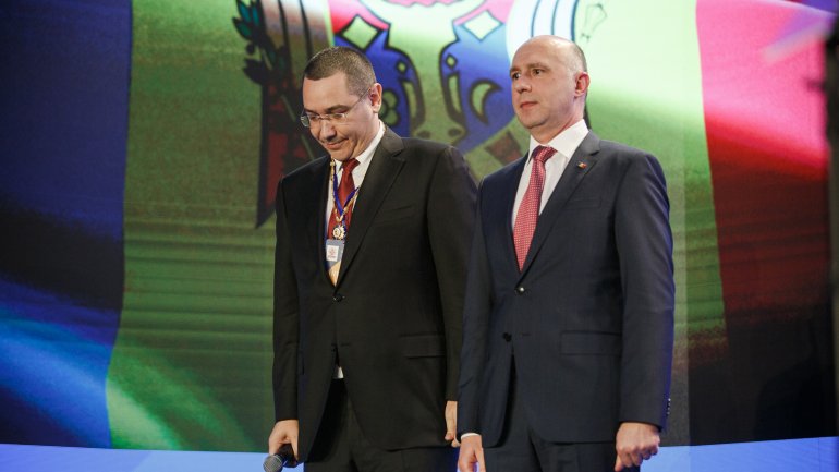 Victor Ponta is awarded with Order of Republic 