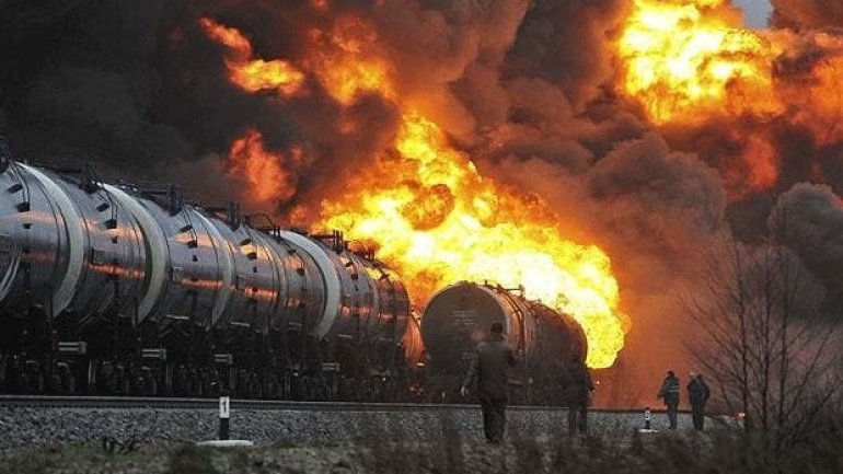 Gas carrying train explodes killing five in Bulgaria