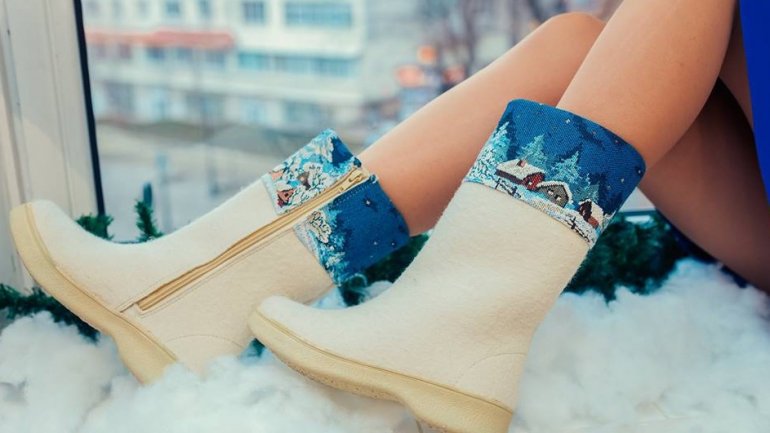 Moldovan designers amaze customers with most creative ideas of felt boots 