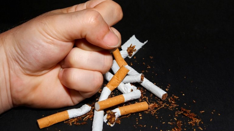 Statistics: More than quarter of Romanians aged 15 and over are smokers