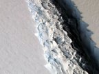 Huge Antarctic iceberg poised to break away (PHOTO)