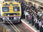 India teenagers die while taking selfies with train