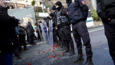 Nightclub attack: Istanbul police continue search