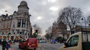 London’s V and A museum and South Kensington tube station evacuated over security scare