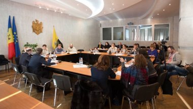 Legislature attempts to insure smooth co-work with NGOs