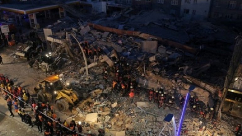 2 killed, 17 injured in building collapse in Istanbul (PHOTO/VIDEO)