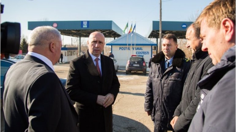 Moldovan prime minister visits one of northern customs posts 